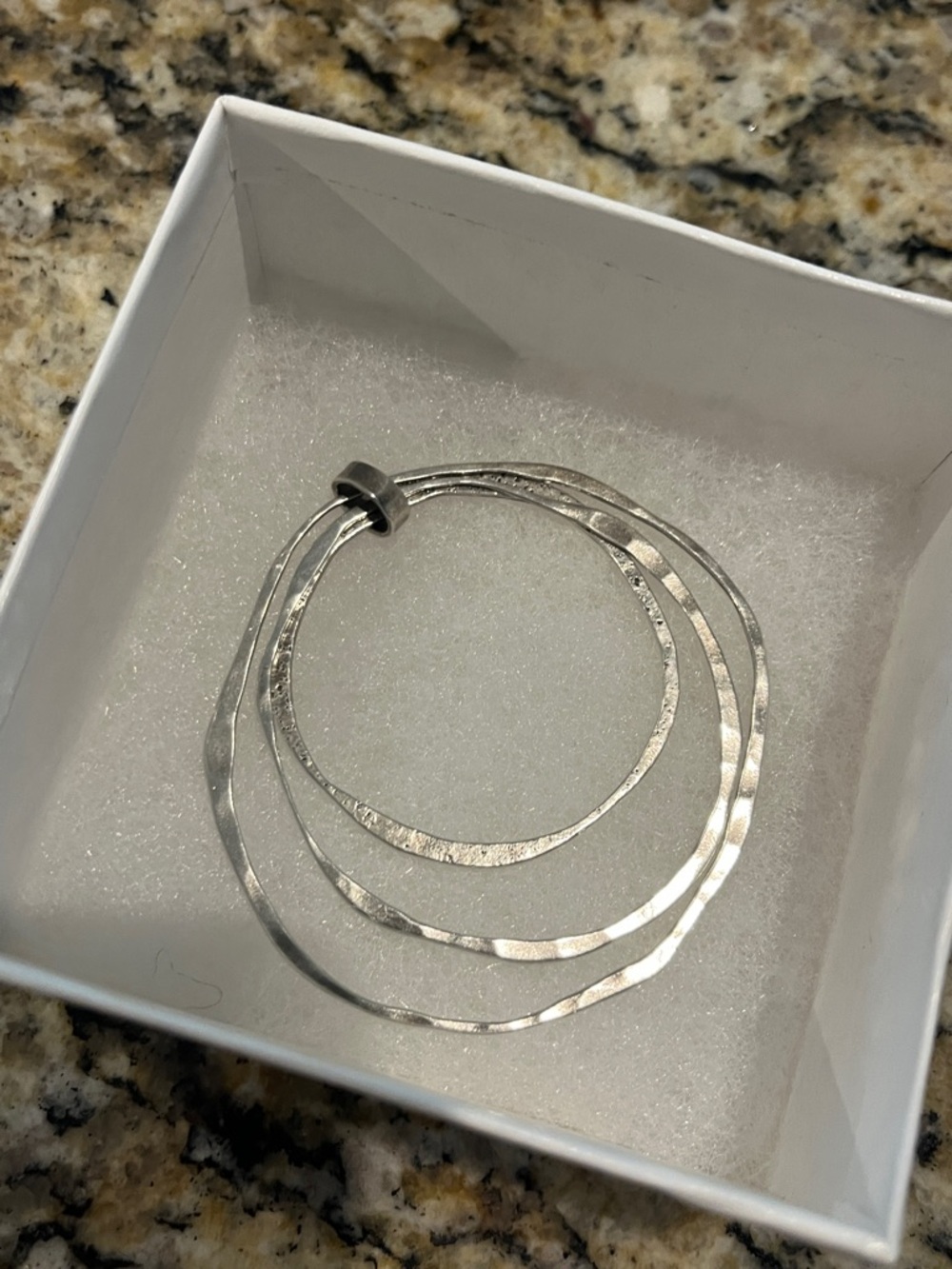 SILPADA STERLING SILVER PENDANT OF THREE HAMMERED CIRCLES S2210 RETIRED